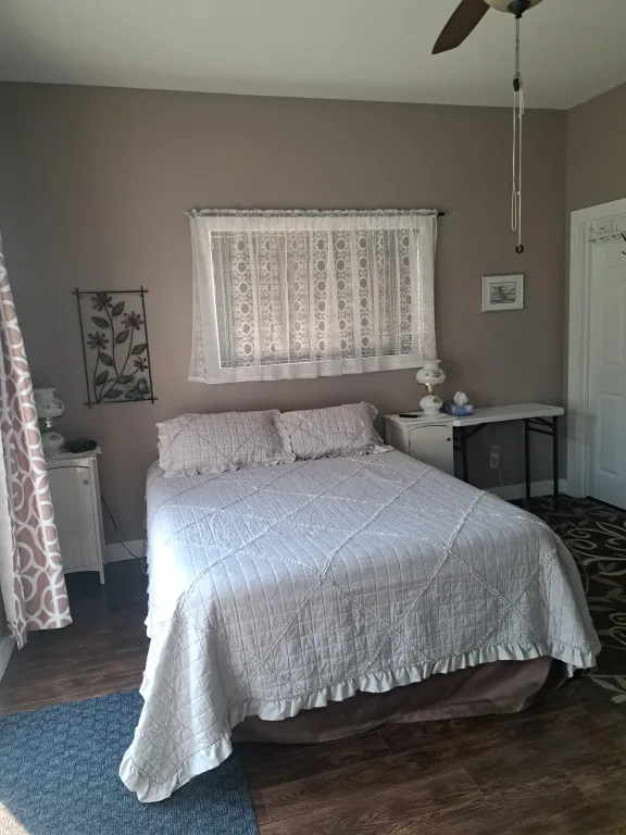 Studio Suite close to Boundary District Hospital - Grand Forks, BC