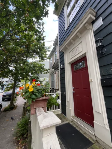 Downtown Halifax Studio apt 