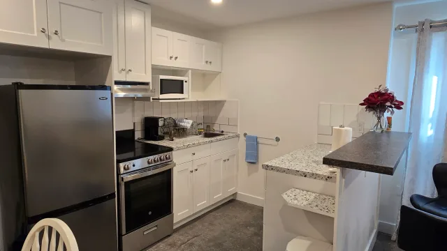 Legal basement suite near Penticton Regional Hospital