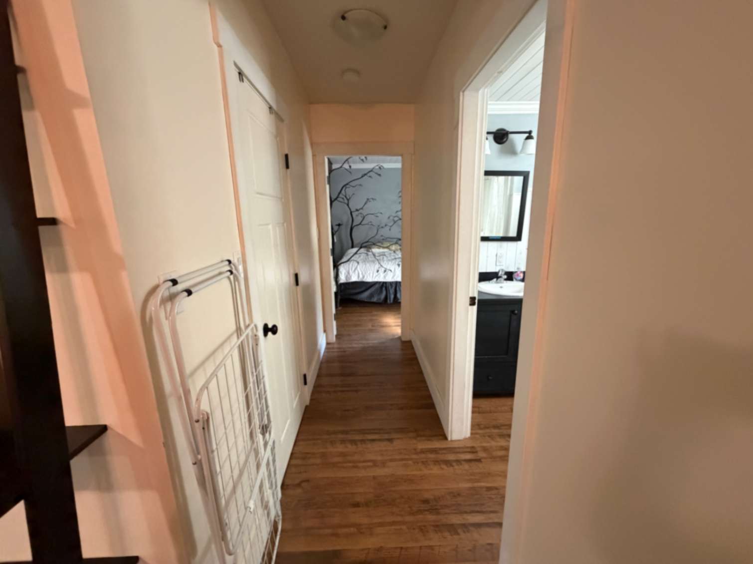 XL private and peaceful garden suite - quick drive to Cowichan hospital