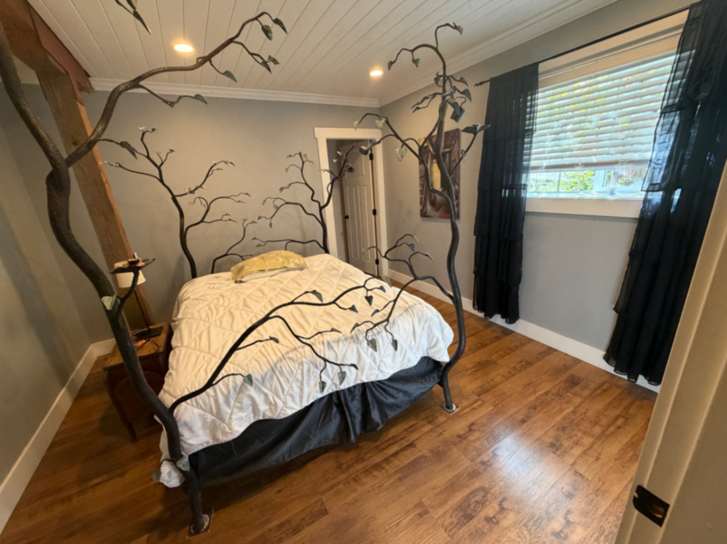 XL private and peaceful garden suite - quick drive to Cowichan hospital
