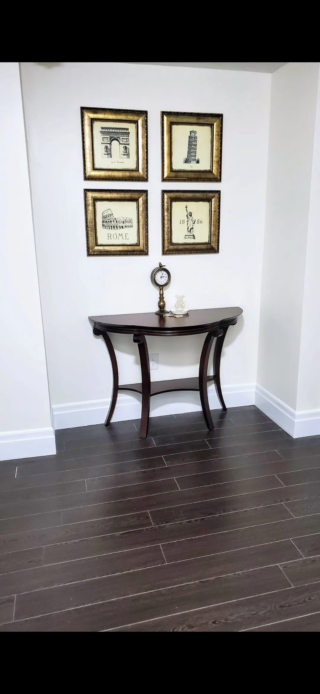 Basement apartment near Joseph Brant Hospital, Roseland area, Burlington. 1parking spot.