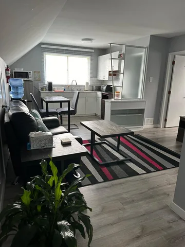 Furnished Spotless 4BR