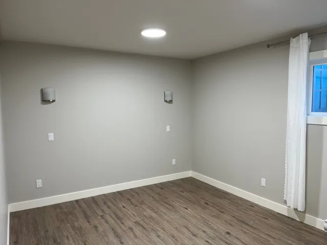 Garden Suite Minutes Away From New Hospital