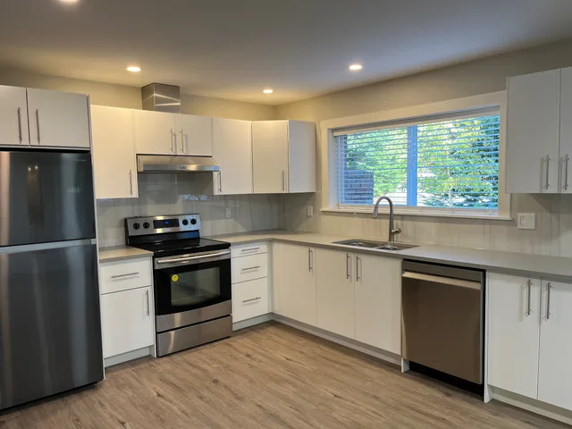 Garden Suite Minutes Away From New Hospital