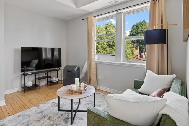 Walkerville 2BR Suite | Near Casino & NextStar