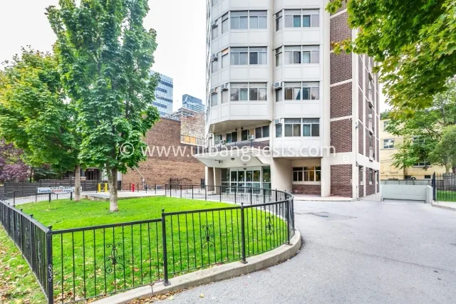 FURNISHED STUDIO APARTMENT IN DOWNTOWN TORONTO
