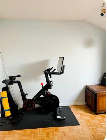 Beautifully furnished Loft - Walk to Mount Saint Joseph's, Bike to VGH and BC Children's