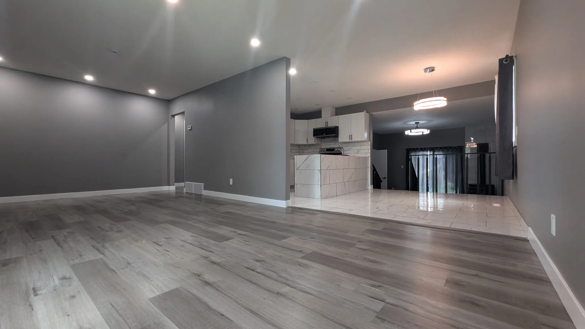 Room for rent half a block away from Glen Rose rehabilitation center