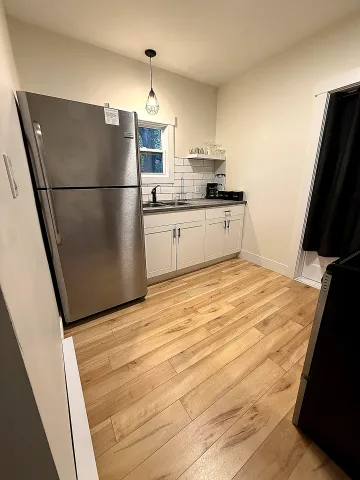 Cozy Furnished 1-Bedroom Apartment Near Moncton Hospitals