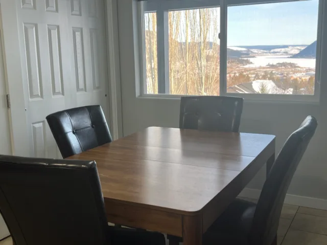 Fully Furnished Apartment with Lake View