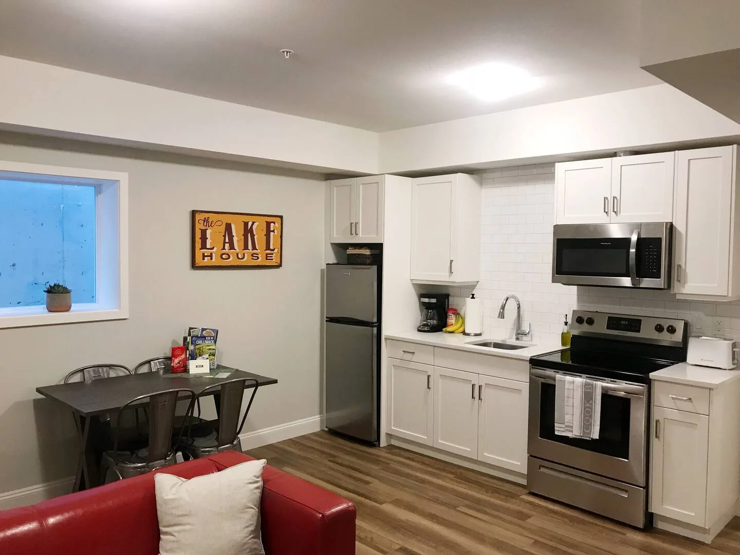 Modern 1BR Suite in Vedder Crossing — Great for Travel Nurses