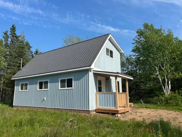 Cottage near Valley Regional Hospital
