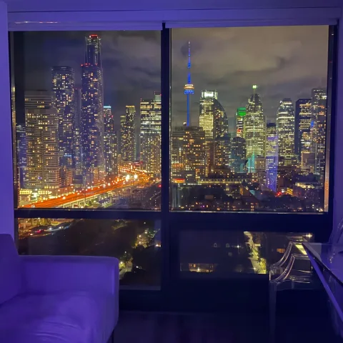 Executive Furnished 1+Den | Turnkey Healthcare Professional | Near Hospitalspital R