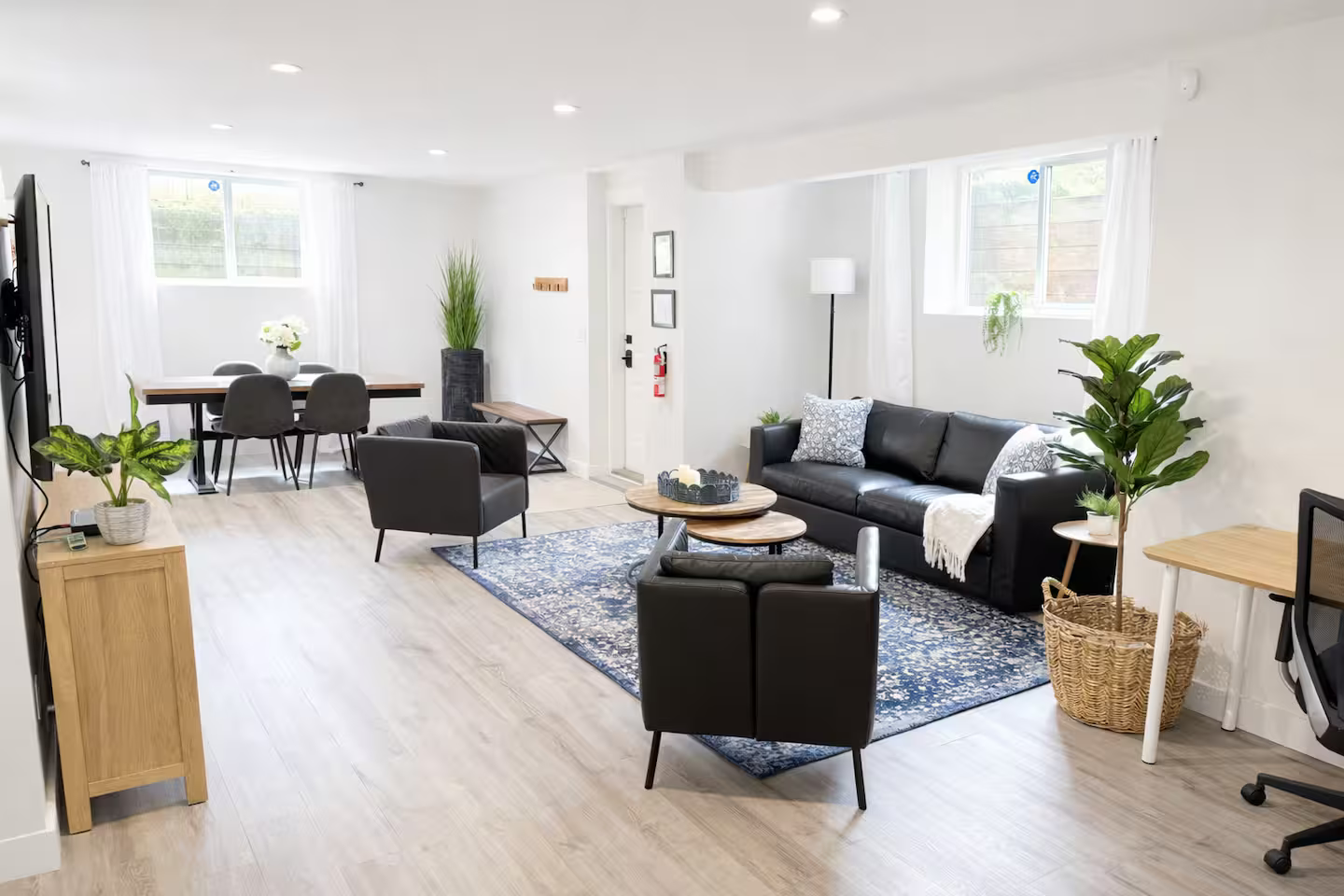 Modern Suite Near Abbotsford Hospital and Langley Hospital