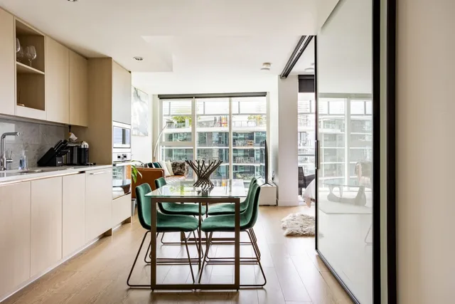 Modern 1-bedroom apartment with pool and gym.