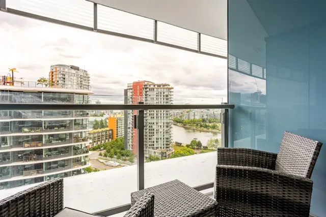 Modern 1-bedroom apartment with pool and gym.