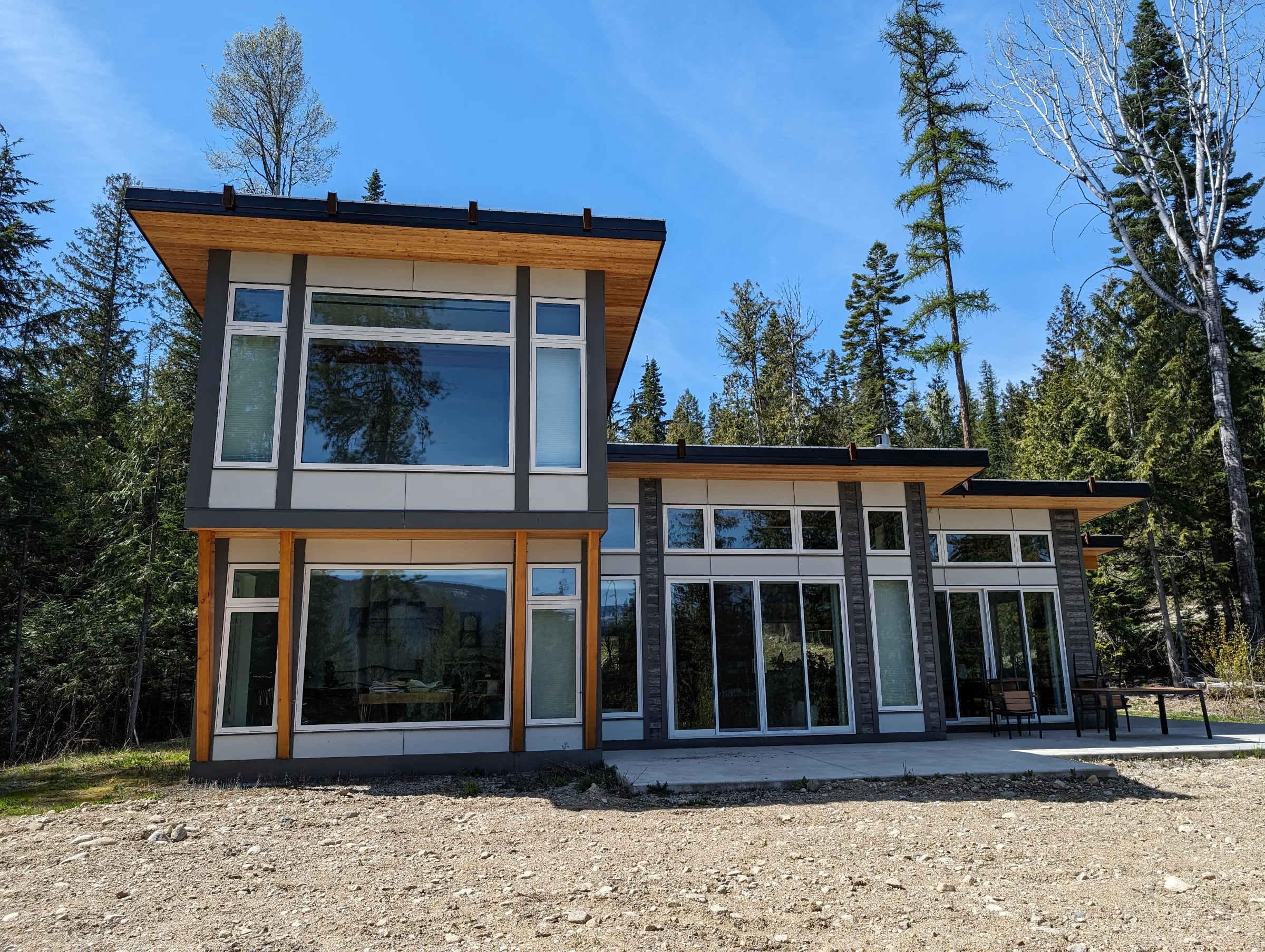 Beautiful home on acerage 