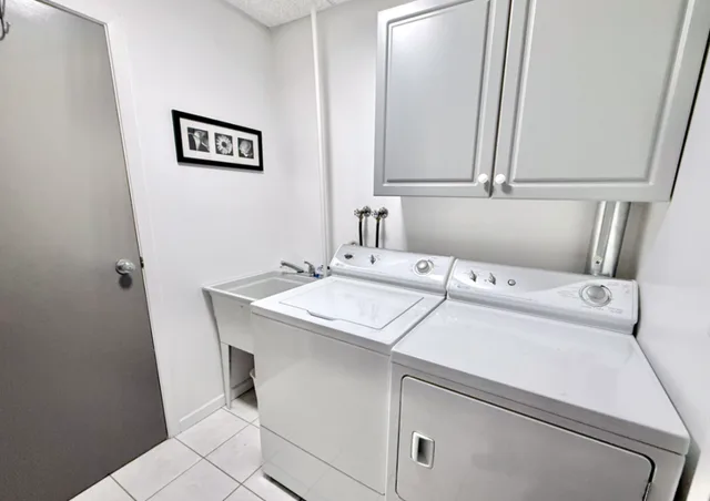 1 Bedroom Apartment - Walking Distance to Nanaimo Hospital