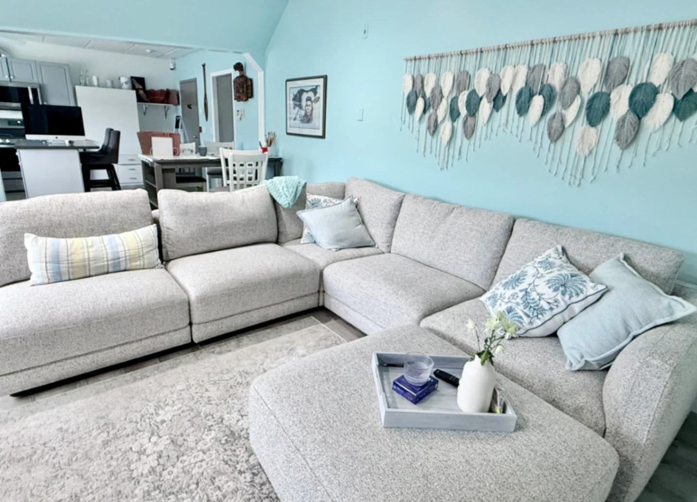 1 Bedroom Apartment - Walking Distance to Nanaimo Hospital