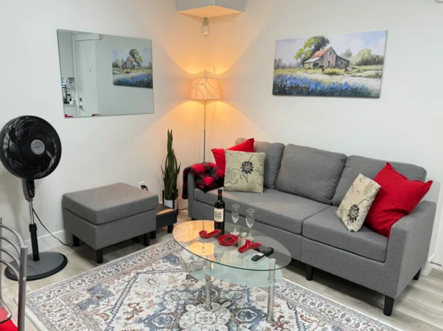 Cozy 2 Bed 1 Bath Basement Unit