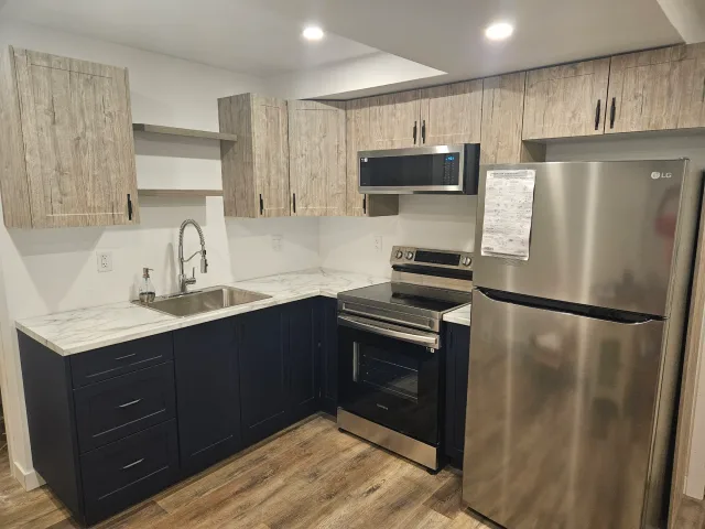 Charming Modern Fulll Furnished 1 Bedroom Apartment 