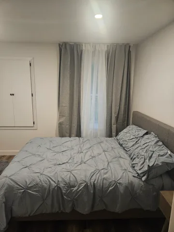 Charming Modern Fulll Furnished 1 Bedroom Apartment 