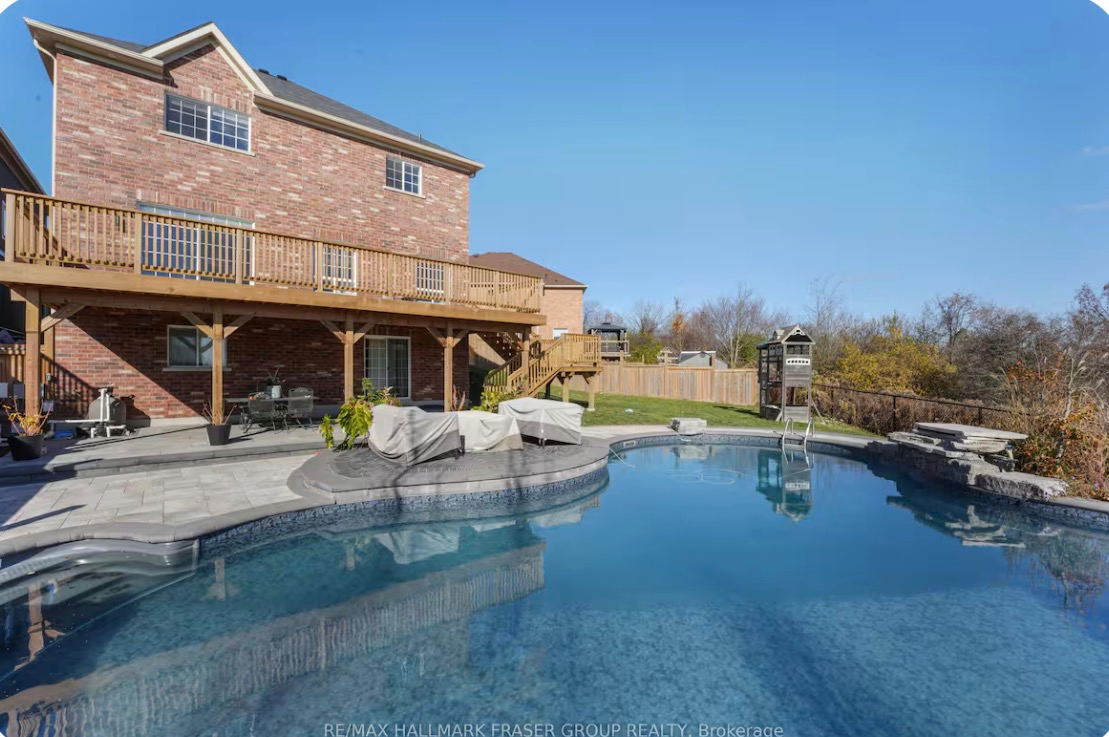 Private Suite In Bowmanville