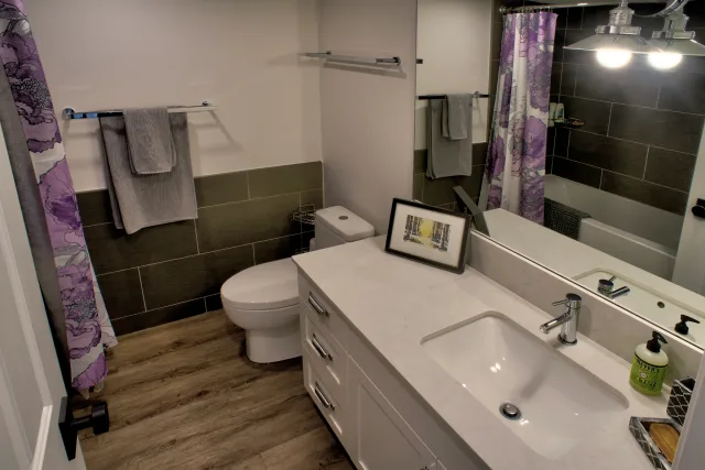 2 Bedroom Private Suite Summerland/Penticton, BC
