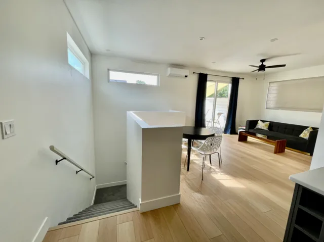 Modern Guestsuite 3mins walk from Kelowna General Hospital