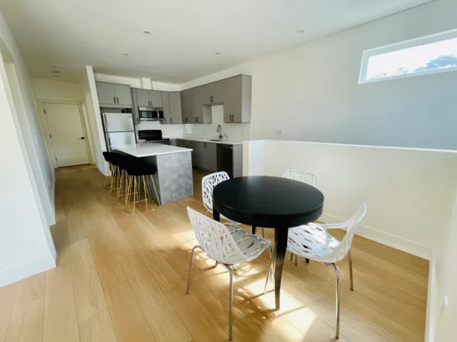 Modern Guestsuite 3mins walk from Kelowna General Hospital