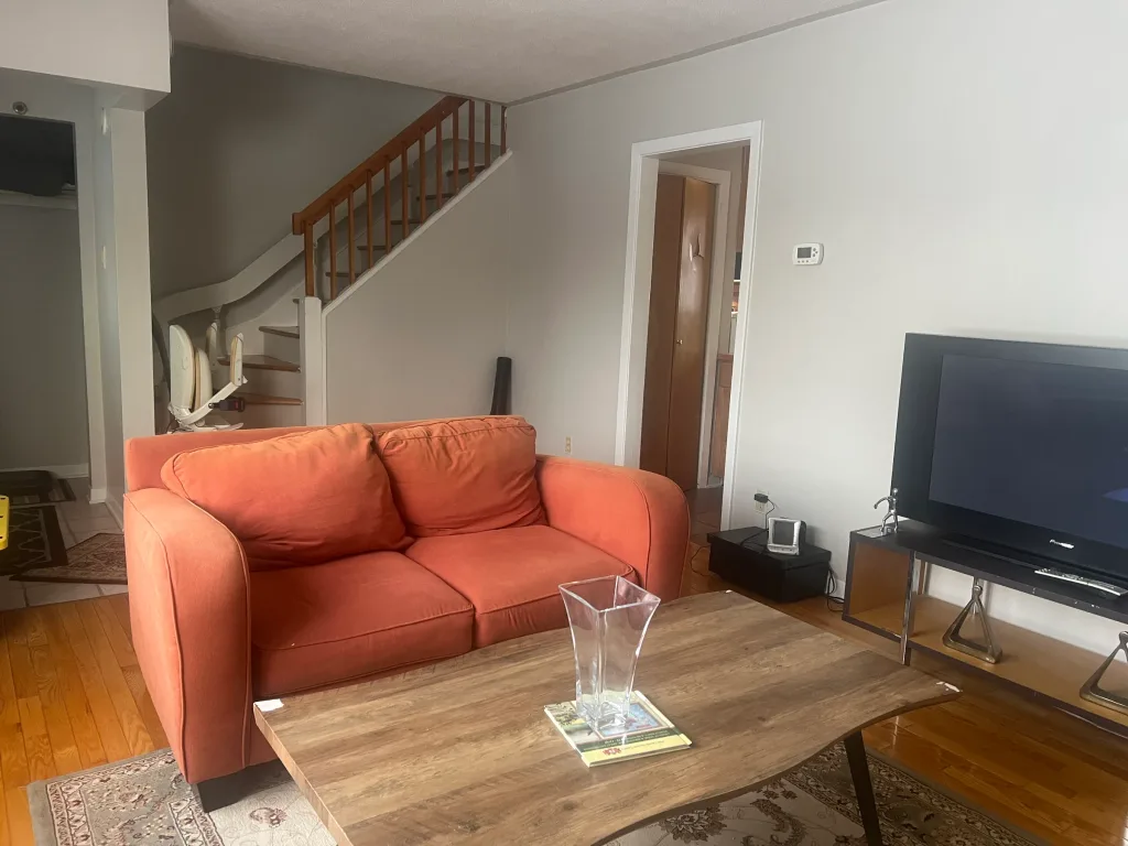 Cozy Ottawa Stay for Travel Nurses