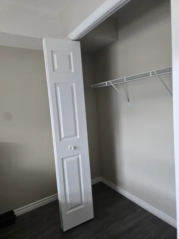 Private room & bath