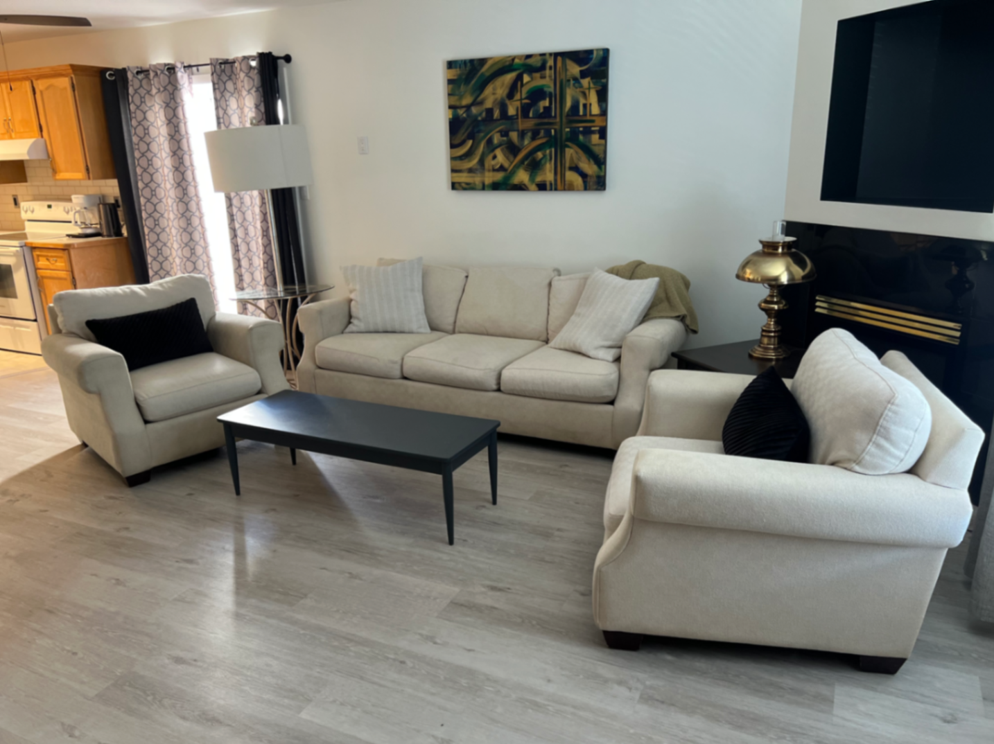 Fully Furnished 2-Bedroom Condo | Penticton