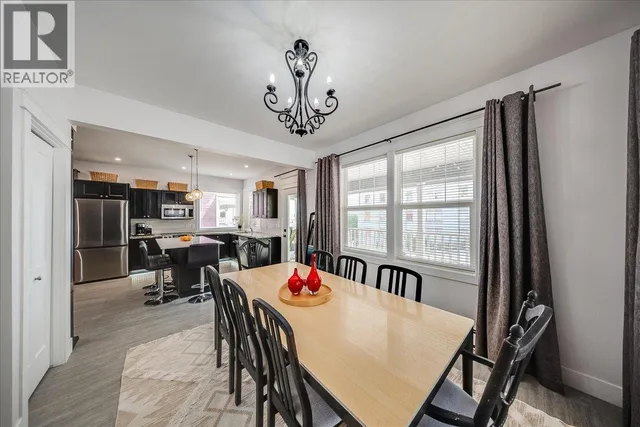 Modern fully furnished apartment near amenities 