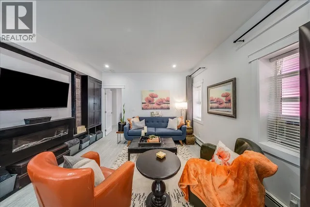 Modern fully furnished apartment near amenities 