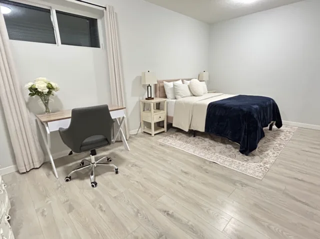 Cozy Private Suite | Under 10 Mins to South Health Campus | Desk & Kitchenette | Pet-Friendly