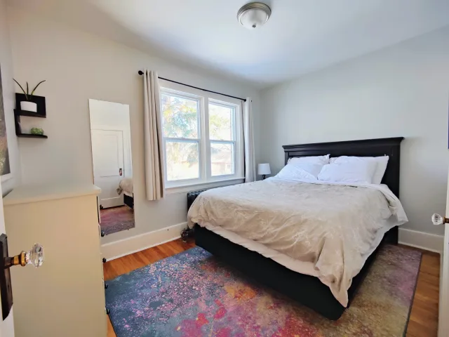 Quiet 1 bedroom with office, 8 mins from HSN