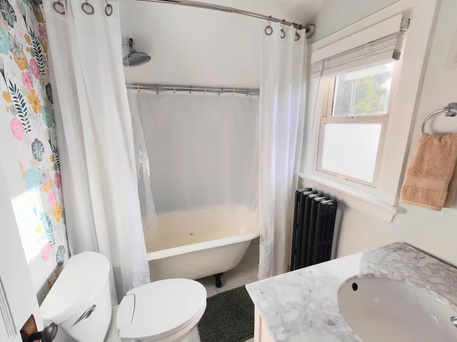 Quiet 1 bedroom, 8 mins from HSN
