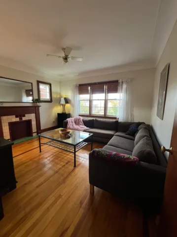 Furnished apartment near few hospitals