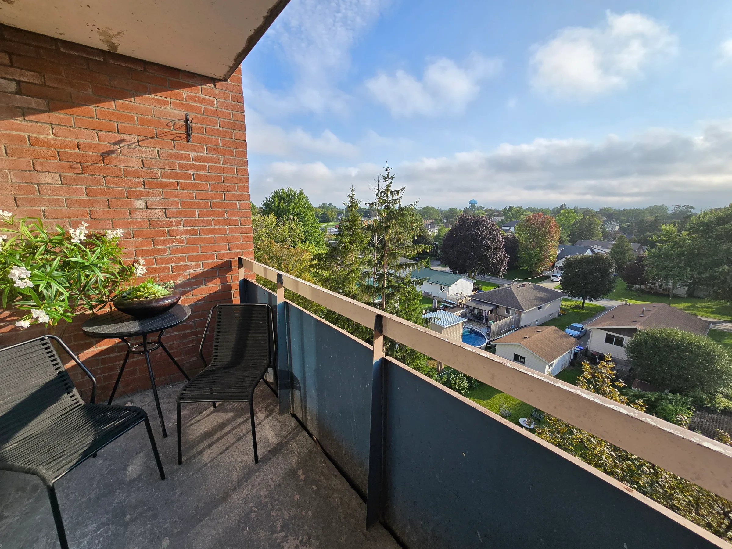 Furnished Executive Suite in Collingwood | 30+ Day Professional Rental | All-Inclusive