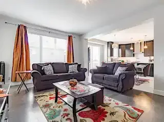 Spacious Modern 4-Bedroom Detached Duplex Nestled in a Sought-After Calgary Neighborhood 