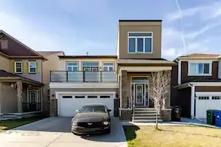 Spacious Modern 4-Bedroom Detached Duplex Nestled in a Sought-After Calgary Neighborhood 