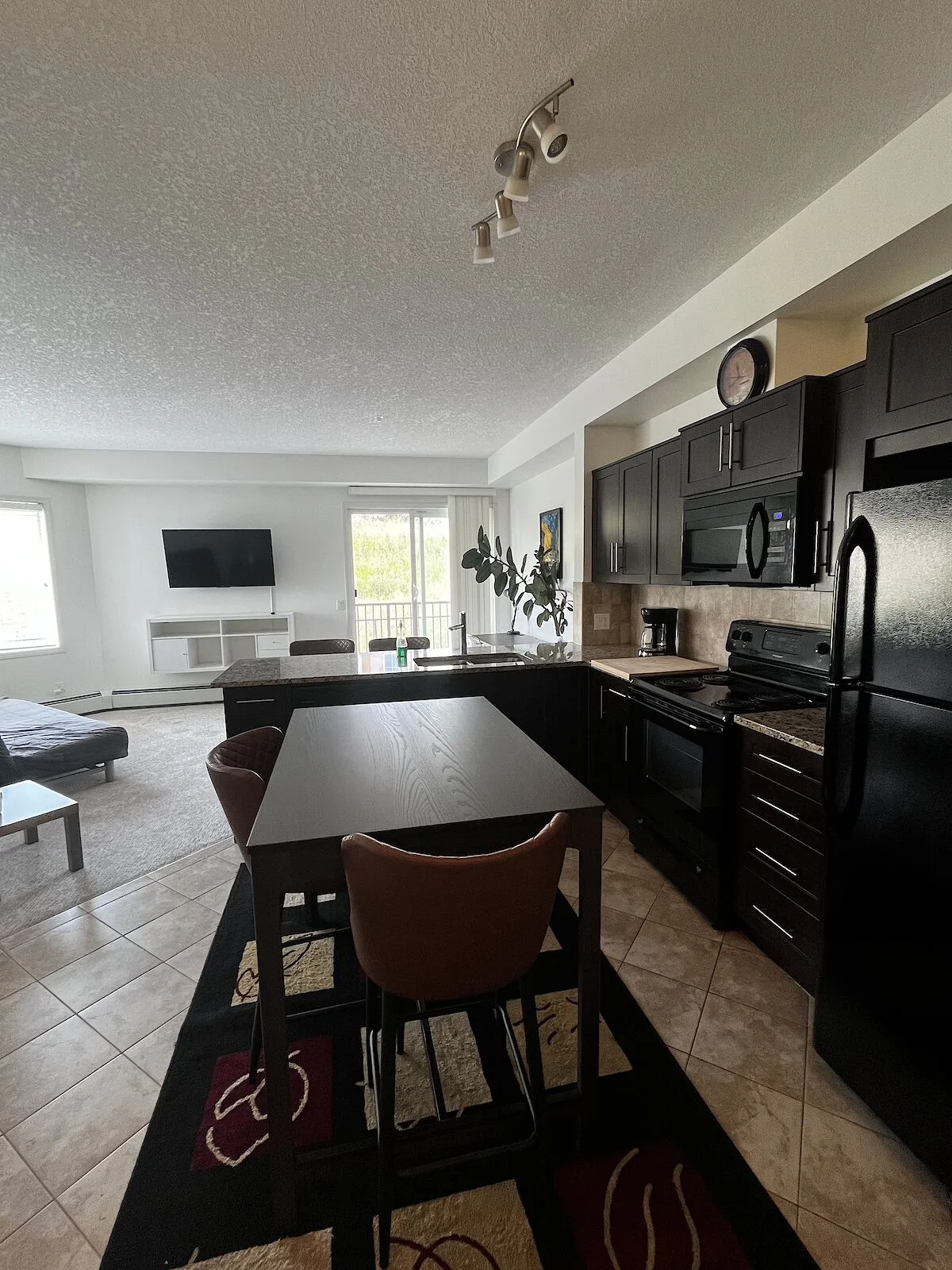 Fully Furnished Apartment in Sherwood near Costco