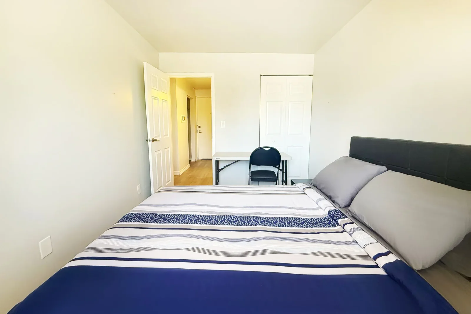 Furnished 2-Bedroom Apartment Near University of Windsor & Windsor Regional Hospital