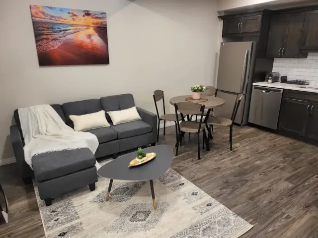 All inclusive furnitured 2-br suite near South Health Campus
