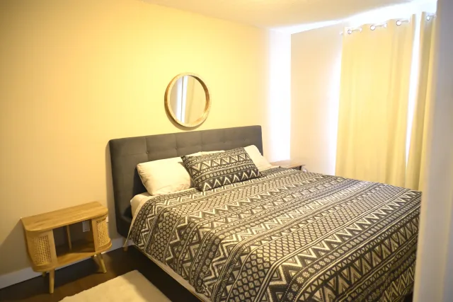 Beautiful Fully Furnished 2-Bedroom Condo, Parking, Prime 17th Ave Location
