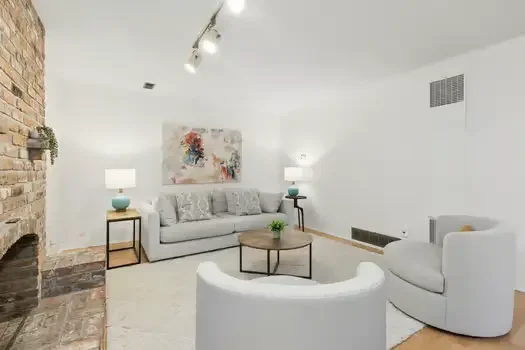 Spacious and stylish garden suite  