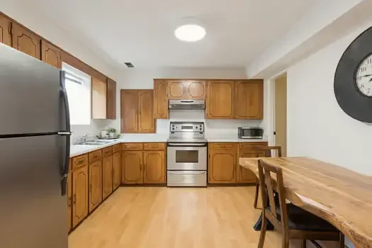 Spacious and stylish garden suite  