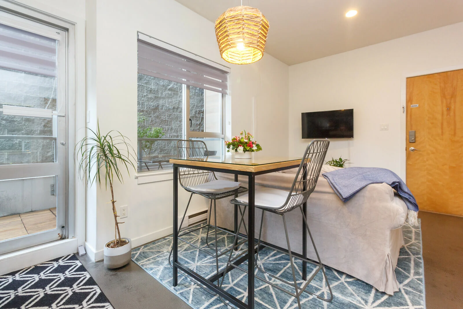03-dining-room